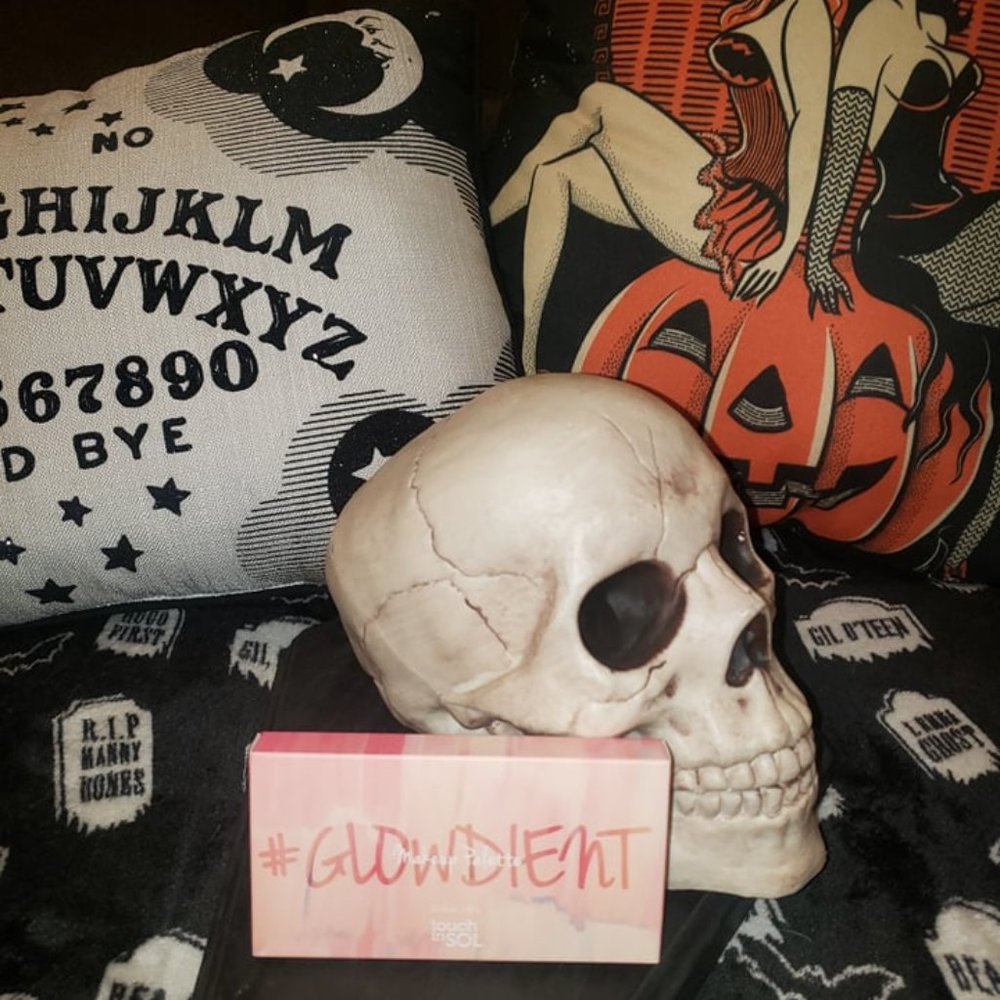 Glowdient Makeup Palette